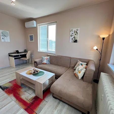 Cairo 1bdr W Work Space Near Metro And Railway Station Apartment