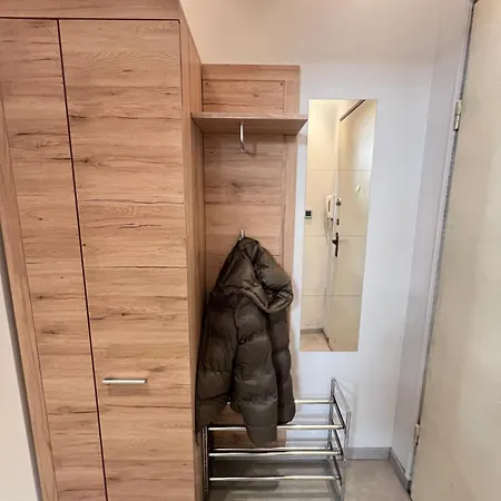 Apartment Cairo 1bdr W Work Space Near Metro And Railway Station