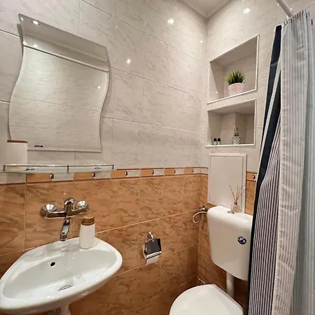 Lejlighed Cairo 1bdr W Work Space Near Metro And Railway Station *